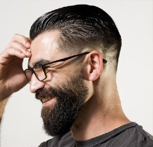 Cortes de pelo hombre 2021 con gafas